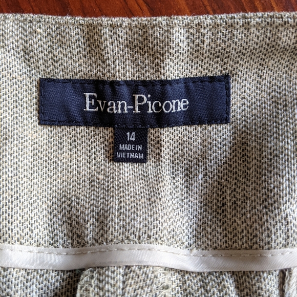 Capris - Picture 4 of 5